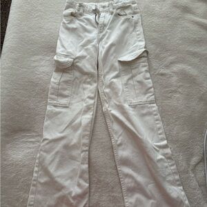 H&M kid’s White Cargo Pants size 8
